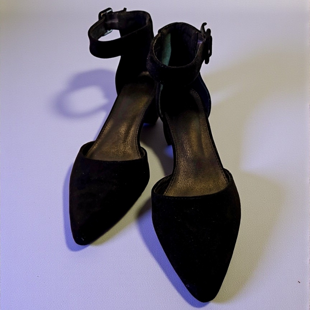 SALE!! Black Suede Chucky Heels Size 39 by Style and Company Free Shipping - Picture 5 of 5